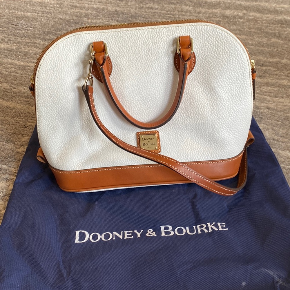 White Dooney and Bourke Top Handle